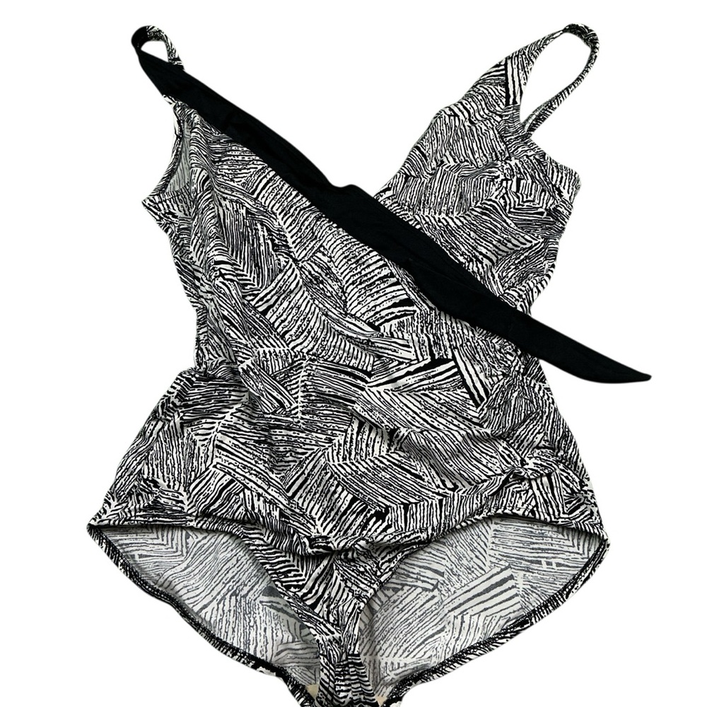 Vintage 80s/90s Stewart black and white one piece swimsuit USA made adult S/M